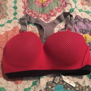 2 Victoria’s Secret 34DD Sports Bras